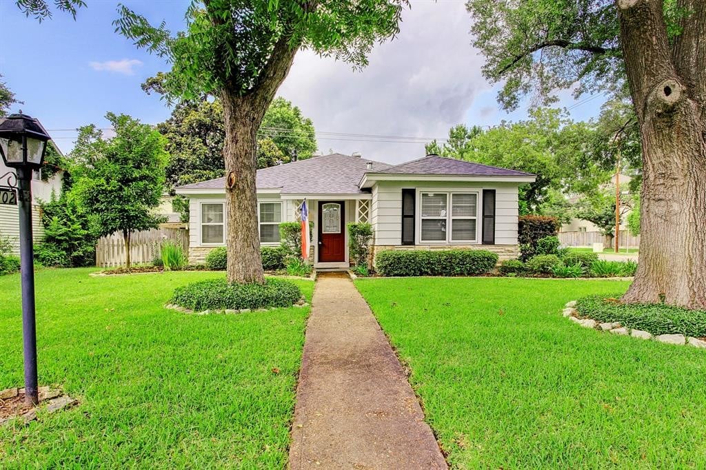 Primary Photo - 1402 Gardenia Dr