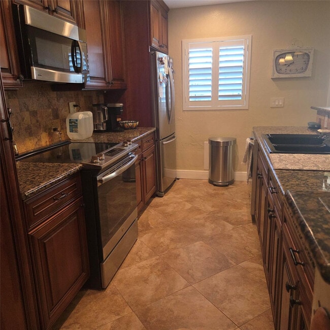 Building Photo - 5349 Lakefront Blvd