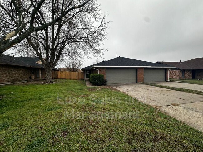 Foto del edificio - 8308 NW 8th St