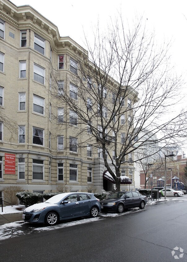 Building Photo - Peterborough Apartments