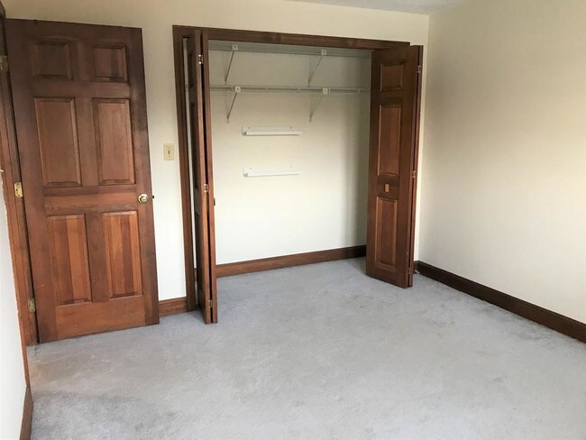 Building Photo - 224 Park St