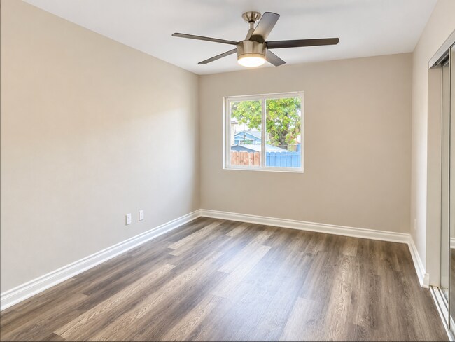 Building Photo - 827 S 36th St
