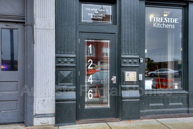 Building Photo - 1246 Broad St