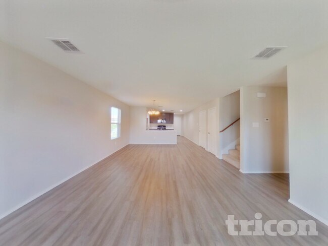 Foto del edificio - 337 Falling Star Dr