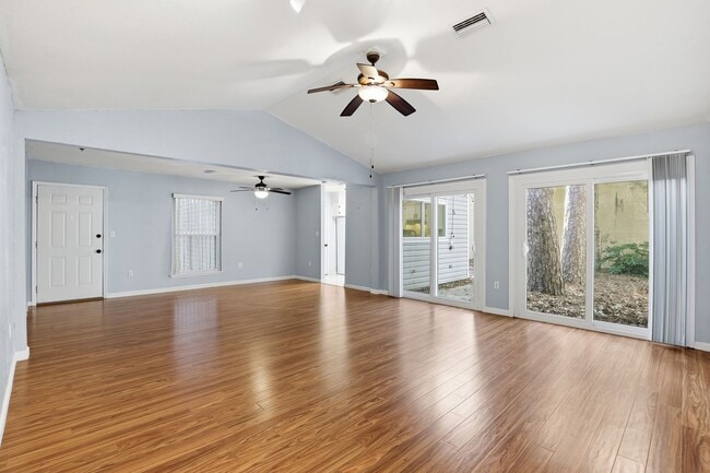 Building Photo - Remodeled 3 bedroom 2 bath home in NW Gainesville