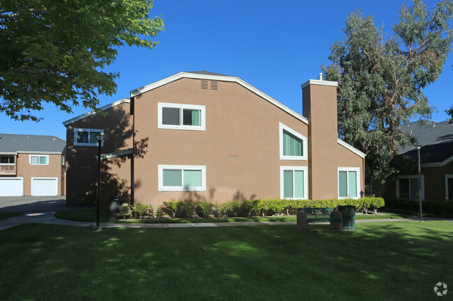 Westwood Park Townhomes