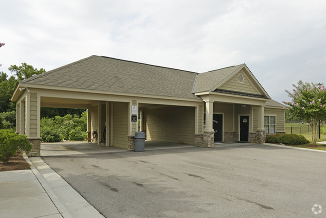Centro de servicios para autos - Greystone Summit Knoxville