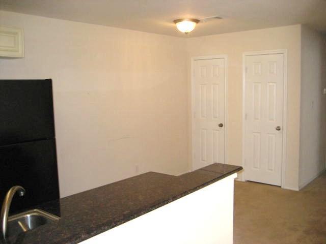 Foto del edificio - 717 Claremont Pkwy
