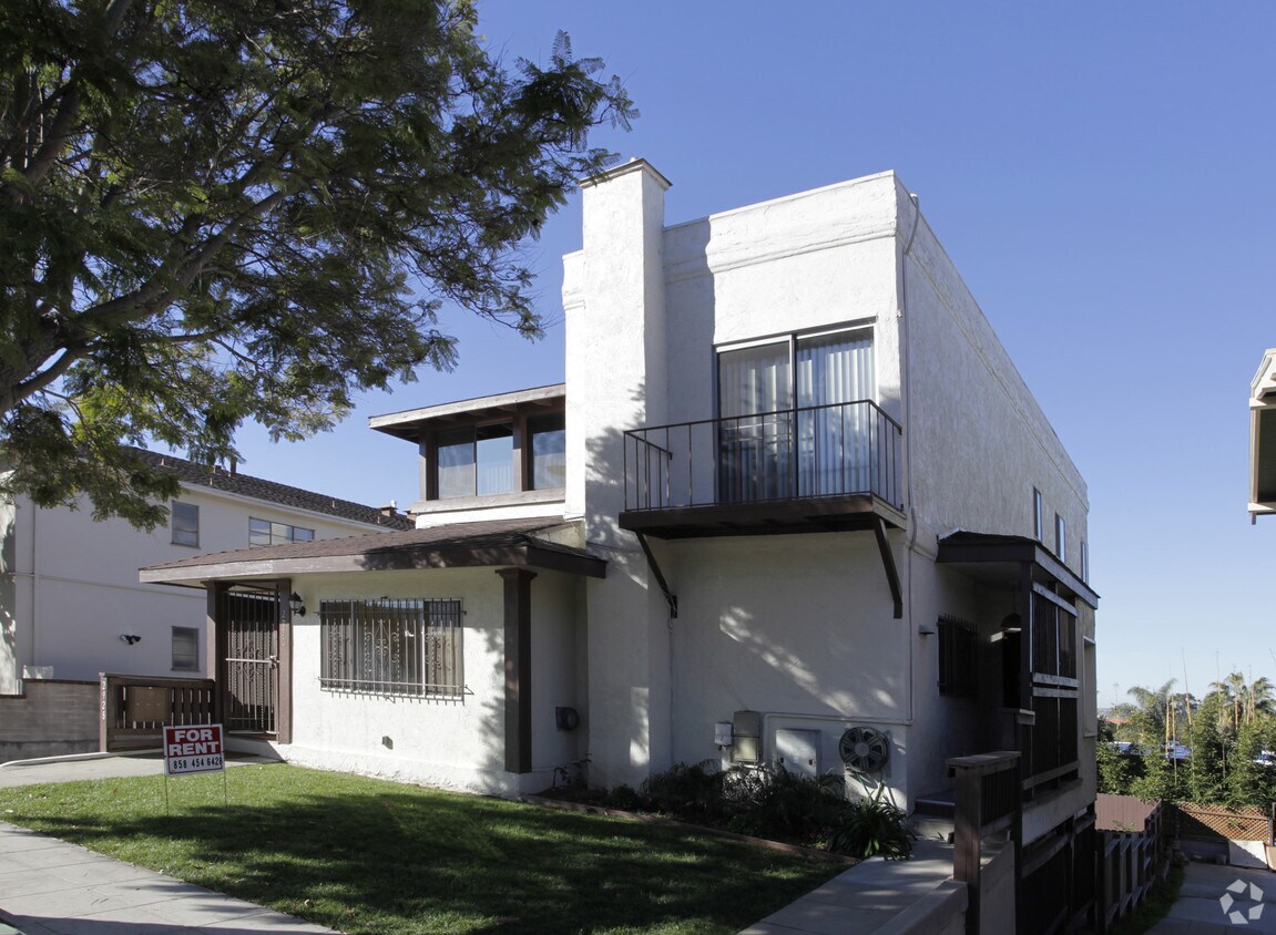 Foto del edificio - 2928 1st Ave