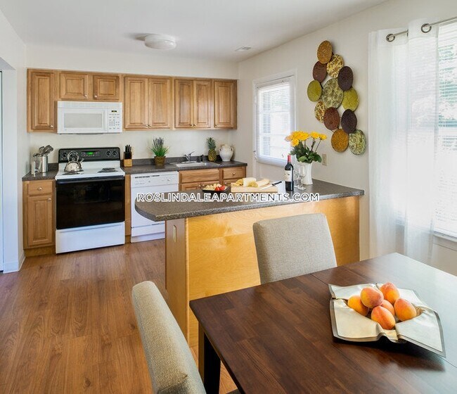 Foto del edificio - 390 Blue Ledge Dr.