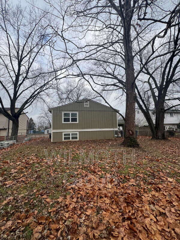 Foto del edificio - 9413 English Oak Dr