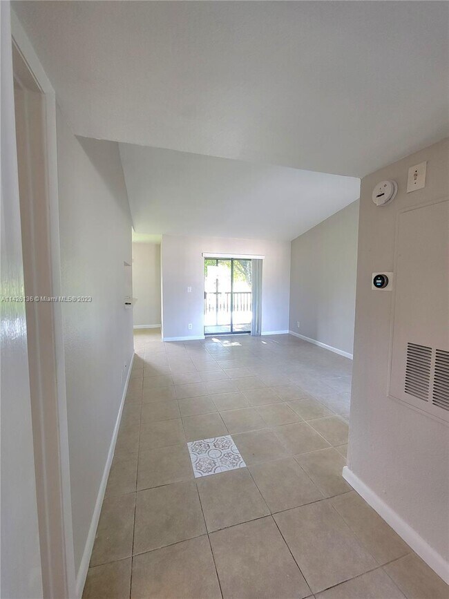 Building Photo - 4046 NW 87th Ave