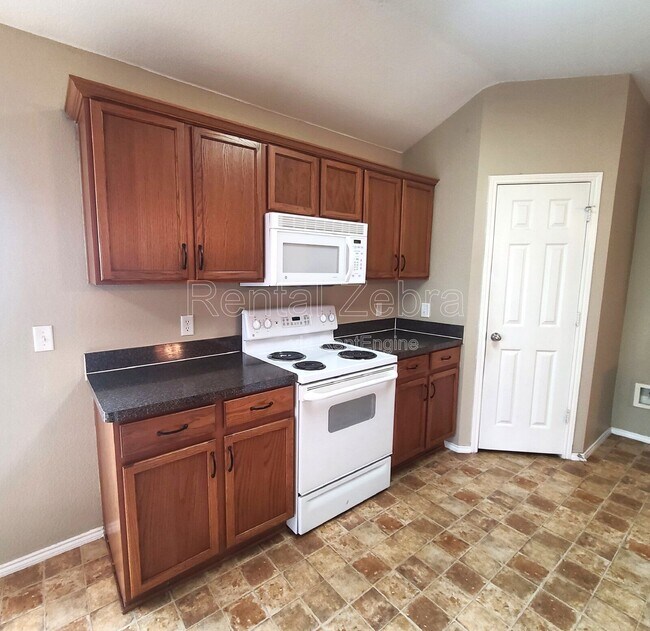 Foto del edificio - 8612 Orleans Ln