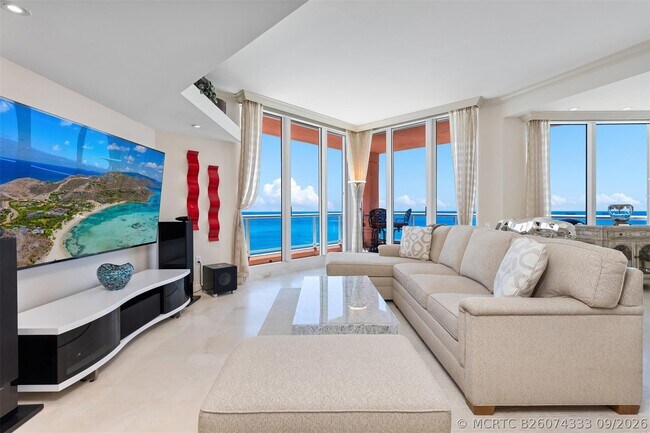 Foto del edificio - 2110 N Ocean Blvd