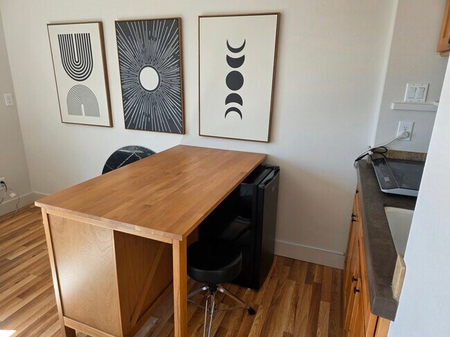 Foto del edificio - 1059 NW Saginaw Ave