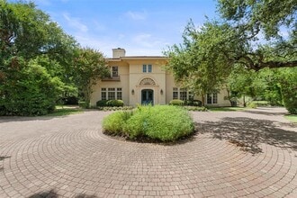 Building Photo - 602 Las Lomas Dr