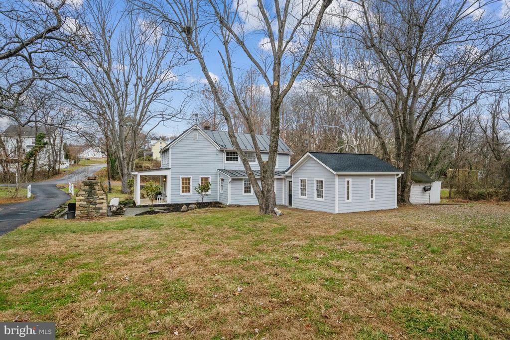 Foto principal - 102 N Rogers St