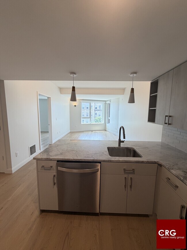 Building Photo - 55-56 Brighton Ave. Unit U415