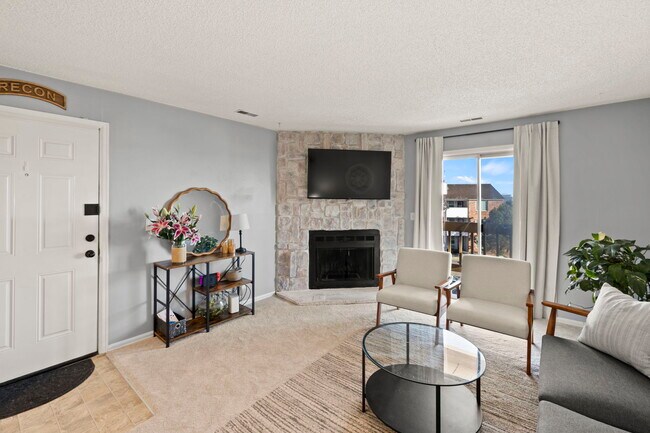 Foto del edificio - 814 Tenderfoot Hill Rd