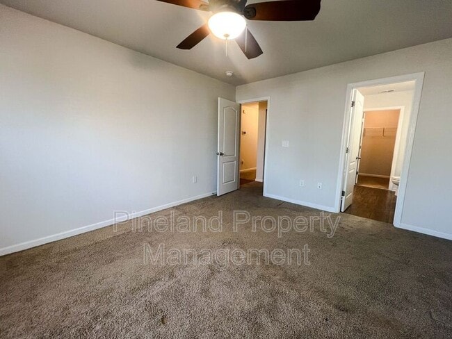 Foto del edificio - 1417 Demila Dr