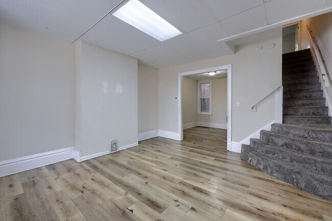 Foto del edificio - 2145 Penn St