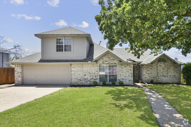 Building Photo - 5208 Gaelic Ct