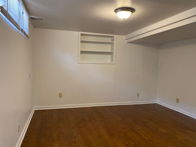 Foto del edificio - 1212 E 19th St