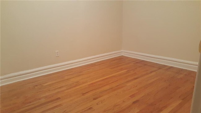 Foto del edificio - 184 Bradhurst Ave