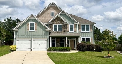 Building Photo - 327 Clearwater Ln