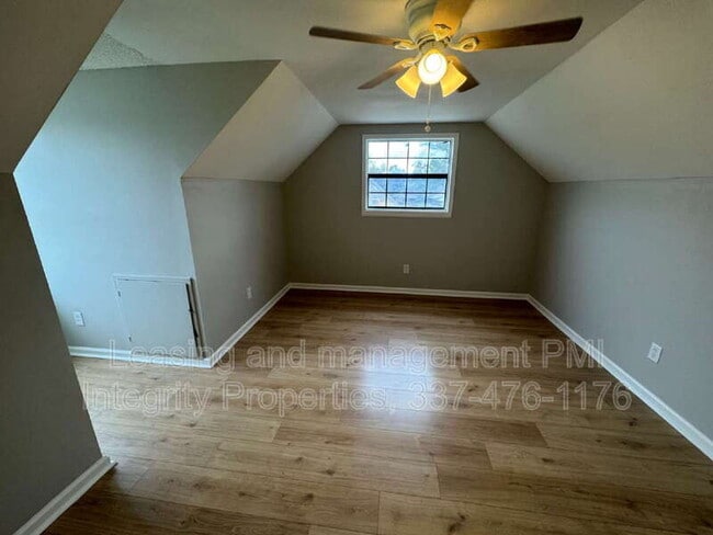 Building Photo - 409 Marseilles Dr