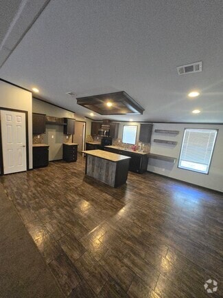 Building Photo - 559 Private Rd 1507