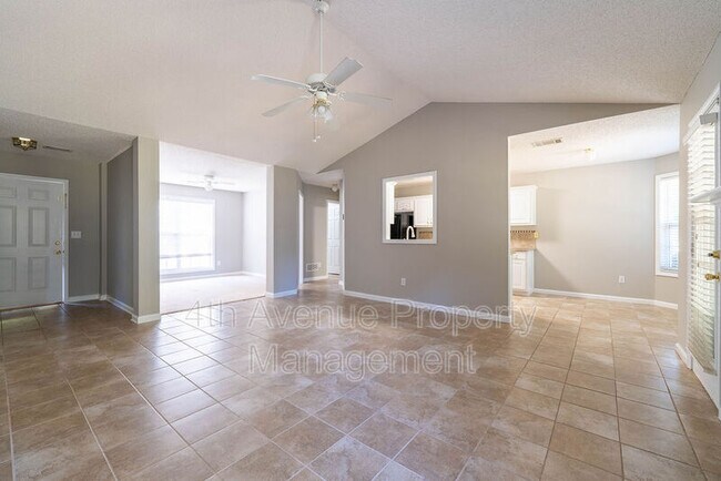 Foto del edificio - 308 Lokey's Ridge Rd