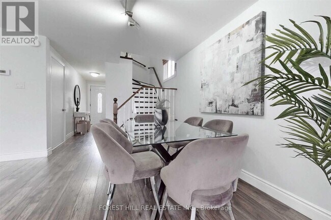 Building Photo - 213 Hickling Trail