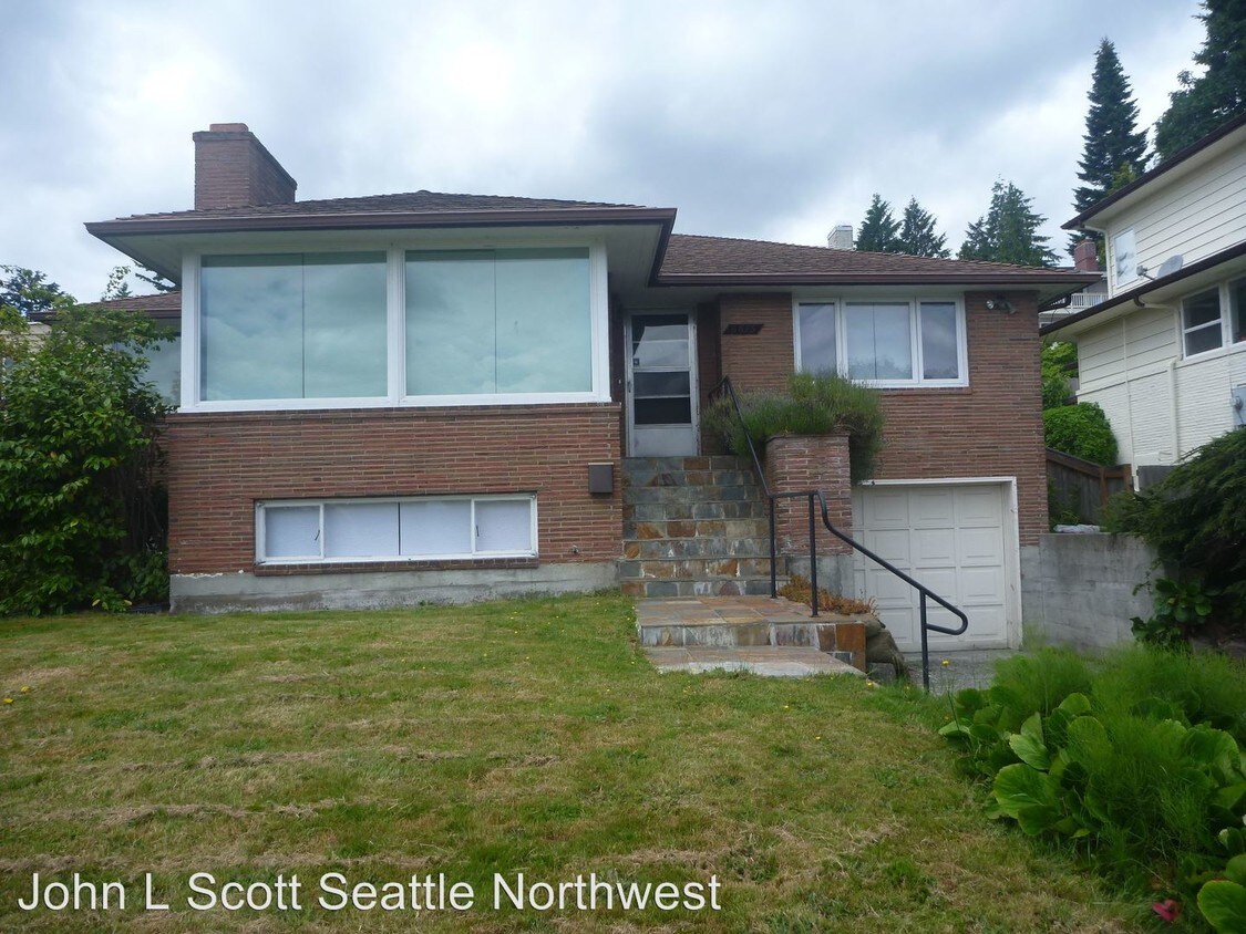 Primary Photo - 6815 52nd Ave NE