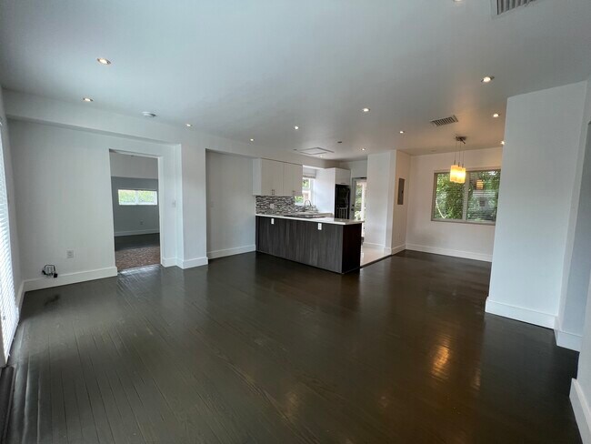 Foto del edificio - 125 NW 100th St