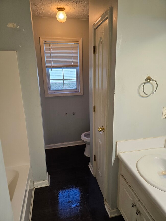 Photo - 170 Wynfield Dr House