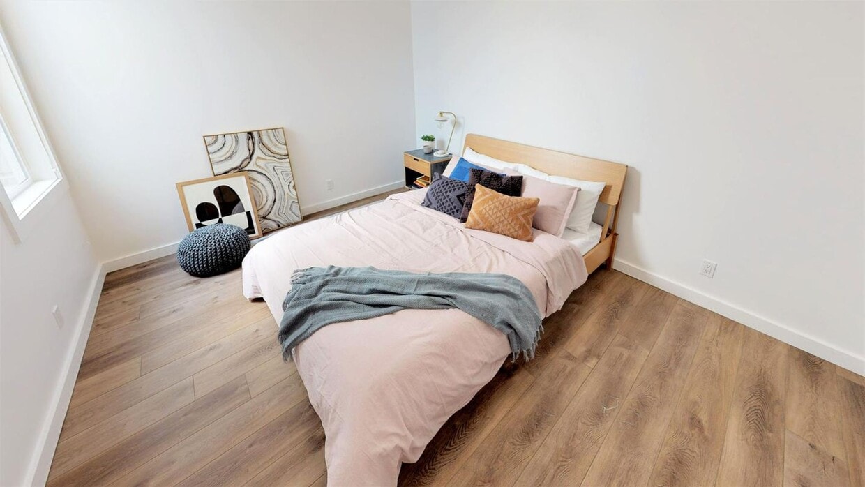 Primary Photo - Furnished Bedroom in NOPA