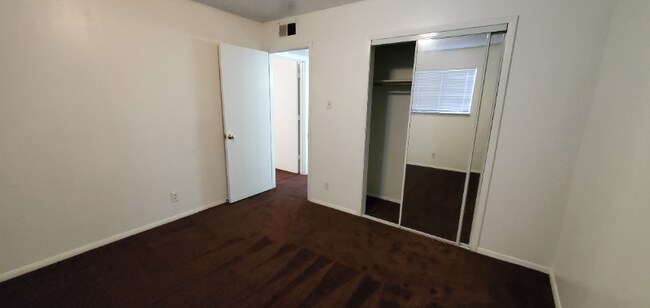 Foto del edificio - 13409 Fruit Ave NE