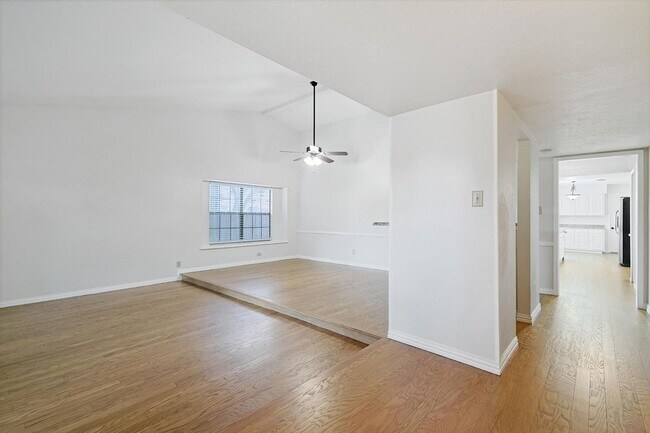 Foto del edificio - 2825 Windsor Dr