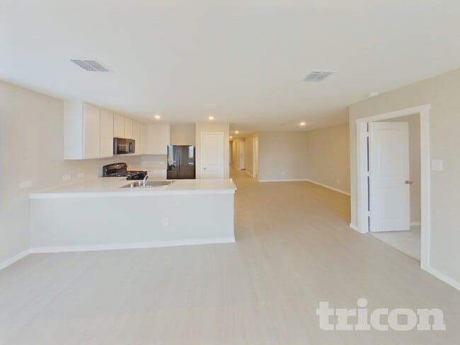 Building Photo - 10709 Dusty Rnch Rd