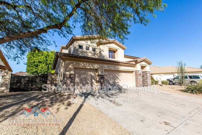 Building Photo - 14616 W Windward Ave