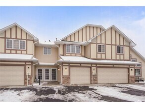 Building Photo - 4096 Meadowlark Curve