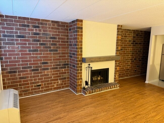 Building Photo - 2235 N Halsted St