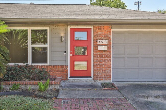 Building Photo - 4613 Libbey Dr