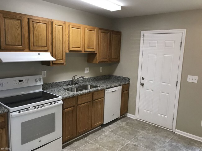 Building Photo - 4 br, 2 bath House - 528 Nelson Ave