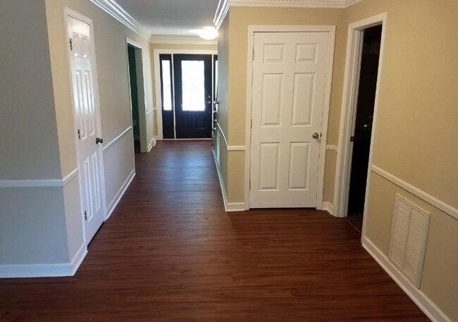 Building Photo - 11 Red Fox Ct
