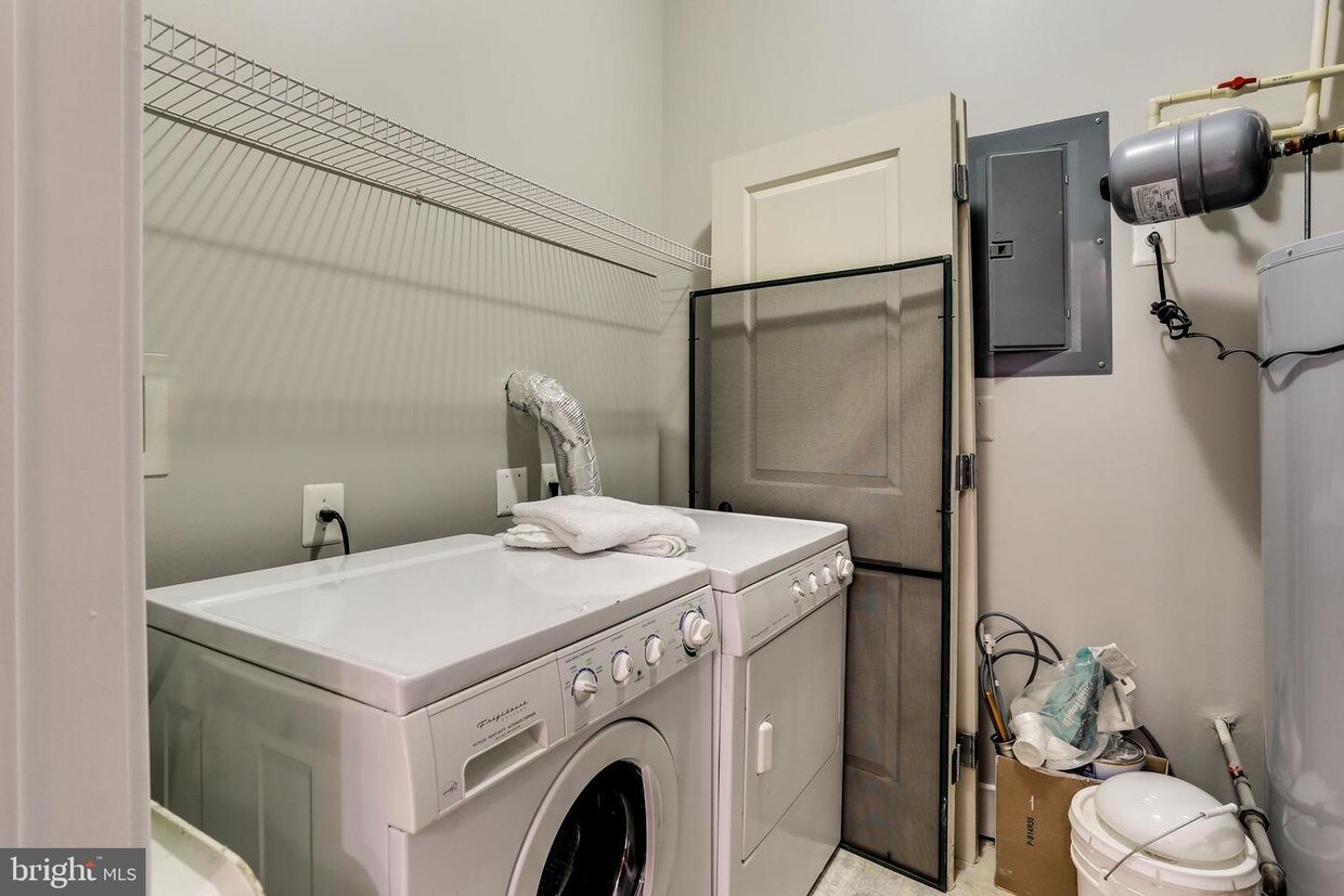 Foto principal - 1500 Thames St