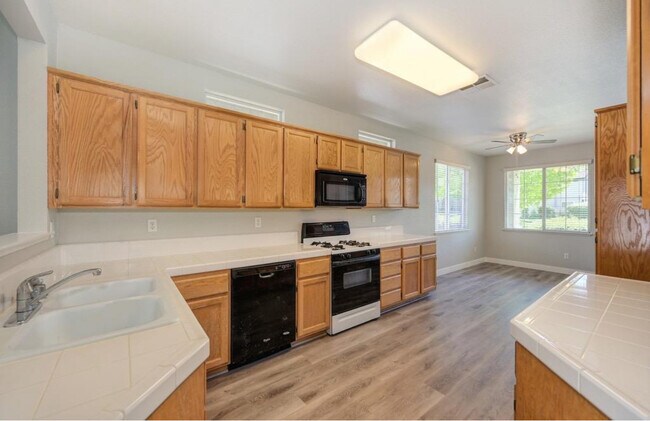 Foto del edificio - 8199 Red Elk Dr