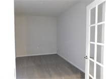 Building Photo - 16 Pensacola St