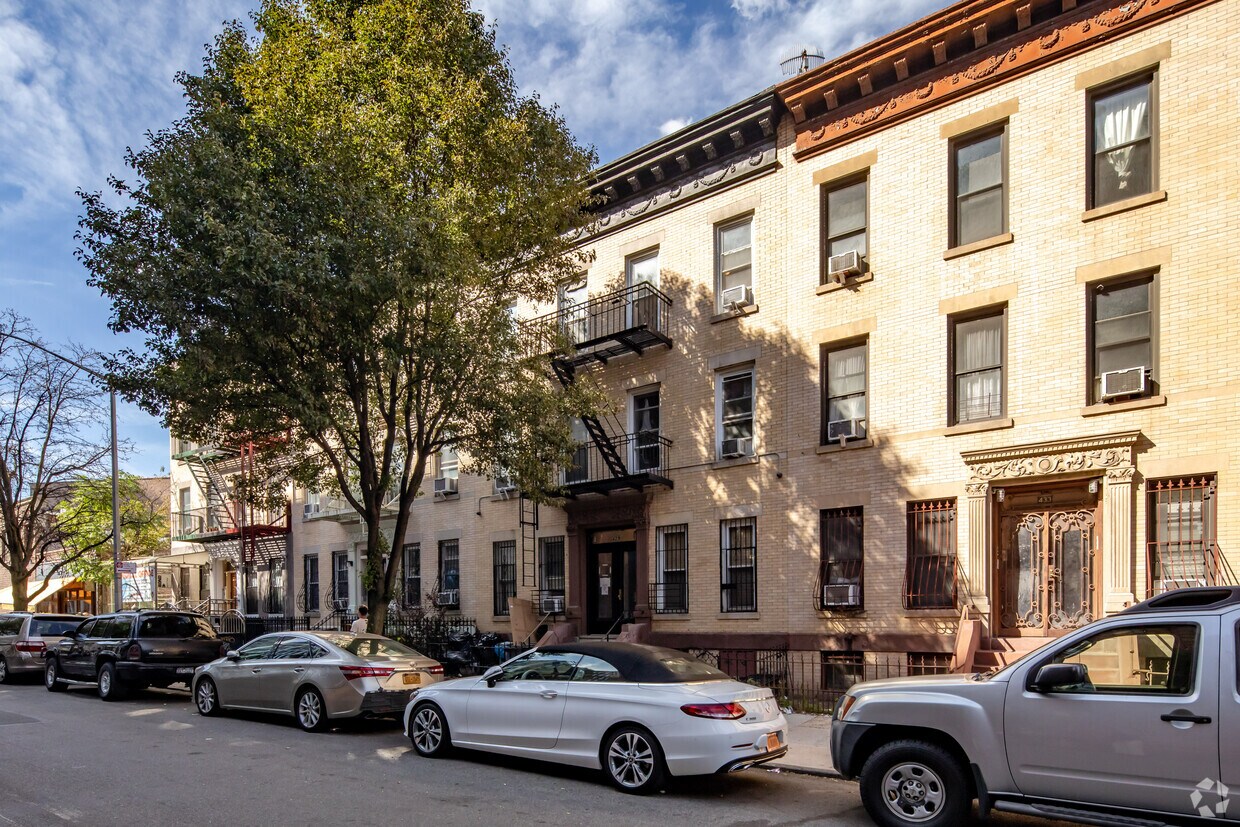 Primary Photo - 429 Lincoln Pl